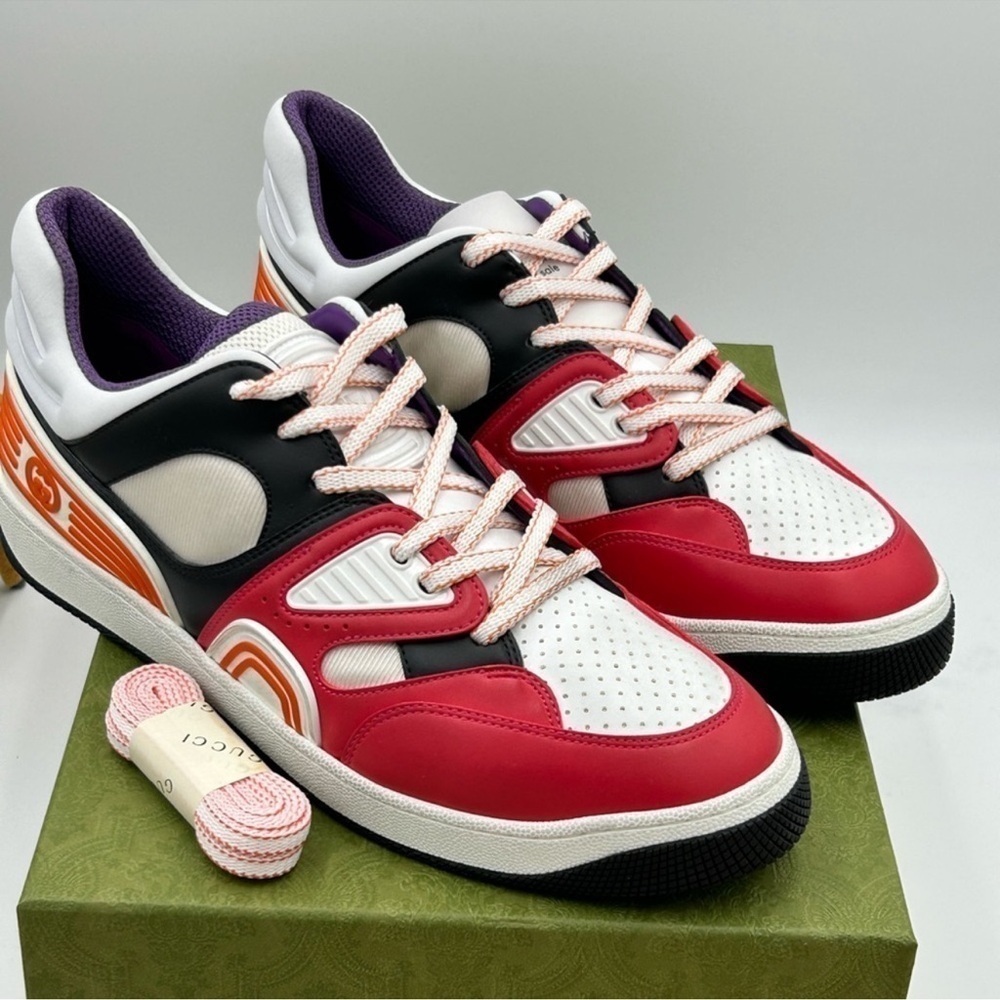 Men’s Gucci basket low top sneakers size 9.5 made in Italy